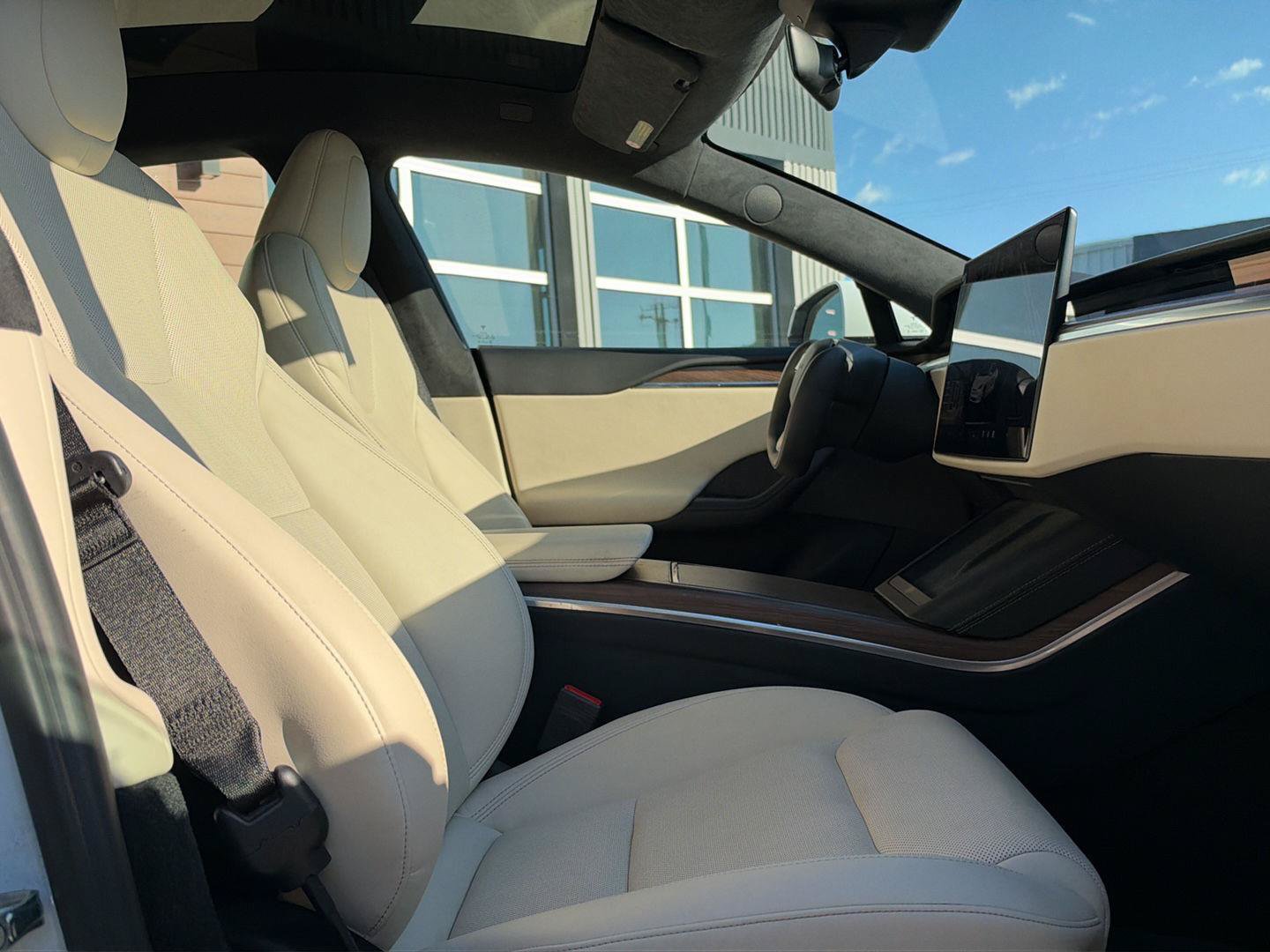 Used 2022 Tesla Model S AWD/4WD image 13