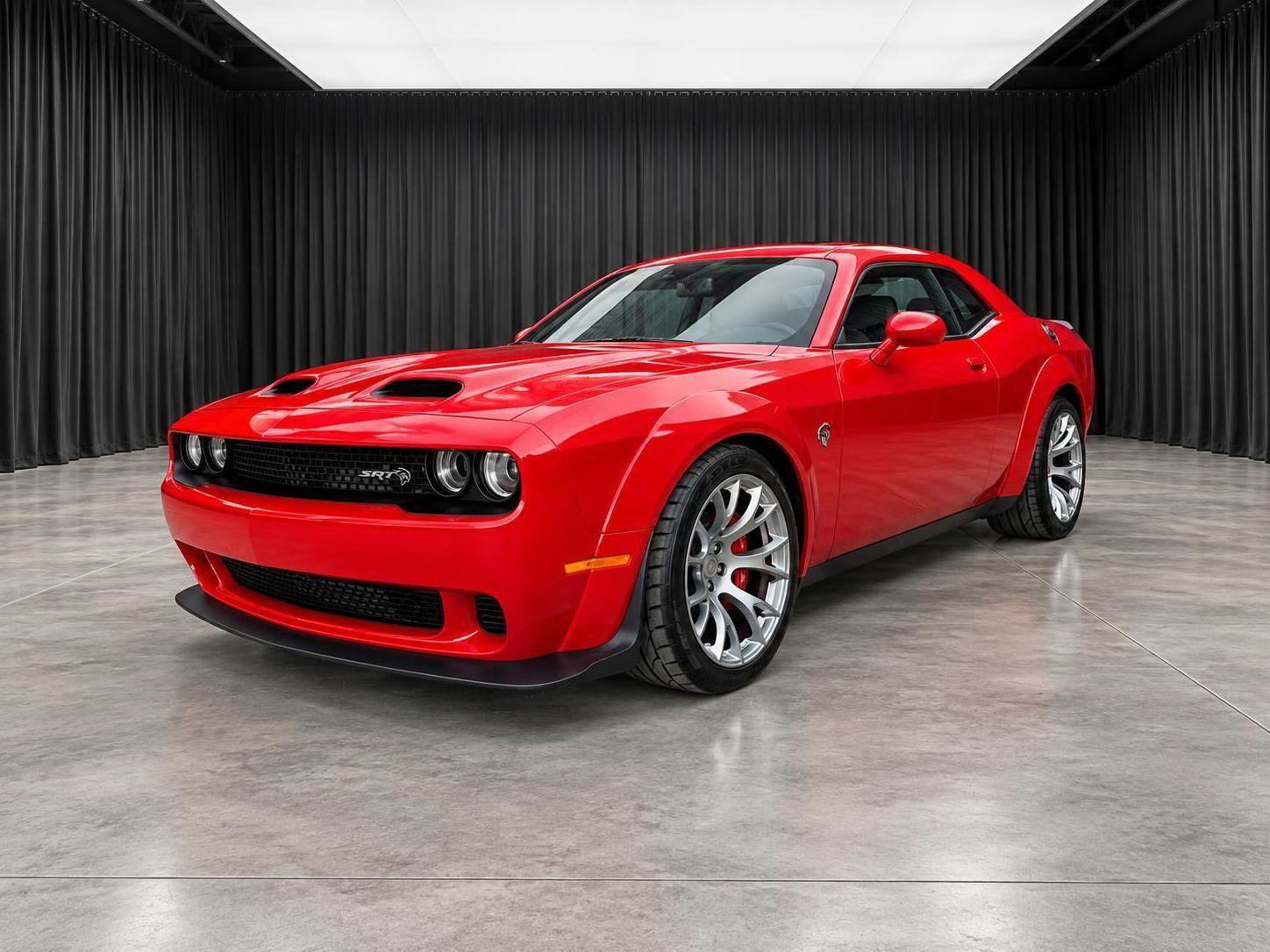 Used 2022 Dodge Challenger SRT Hellcat RWD image 2