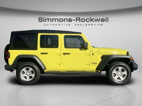 Used 2022 Jeep Wrangler Unlimited Sport AWD/4WD image 6