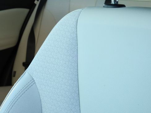 Used 2021 Buick Encore GX Preferred image 16