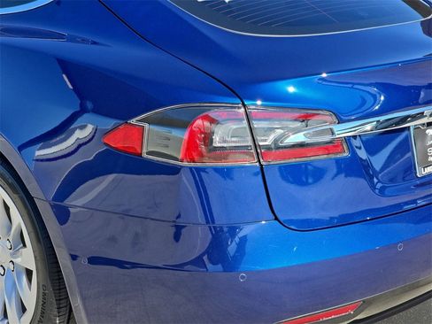 Used 2020 Tesla Model S Long Range image 38