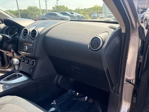 Used 2013 Nissan Rogue S AWD/4WD image 31
