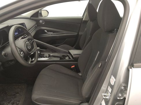 Used 2023 Hyundai Elantra SEL FWD image 17