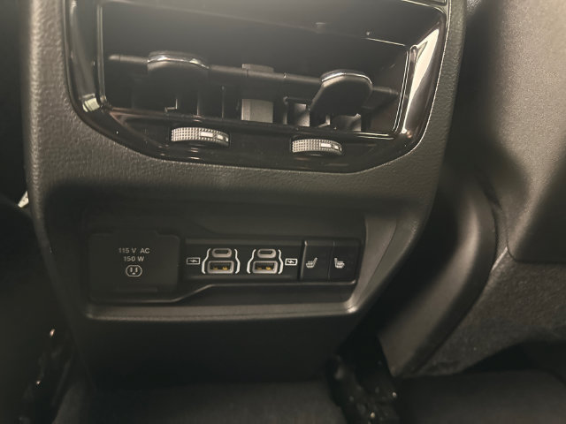 Certified 2025 Jeep Grand Cherokee Limited w/ Black Appearance Package AWD/4WD image 24