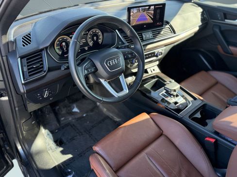 Used 2023 Audi Q5 e Premium w/ Convenience Package image 48