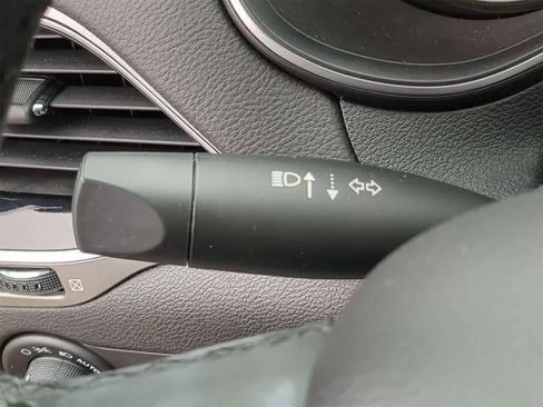 Certified 2019 Jeep Cherokee Limited w/ Luxury Group image 33