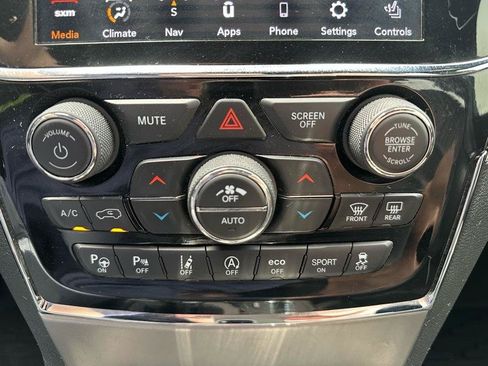 Used 2021 Jeep Grand Cherokee Trailhawk w/ Trailhawk Luxury Group AWD/4WD image 25