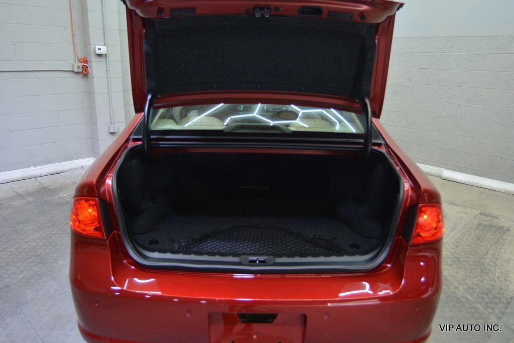 Used 2011 Buick Lucerne CXL FWD image 36