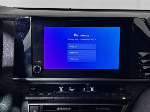 Used 2025 Toyota Camry SE FWD image 24