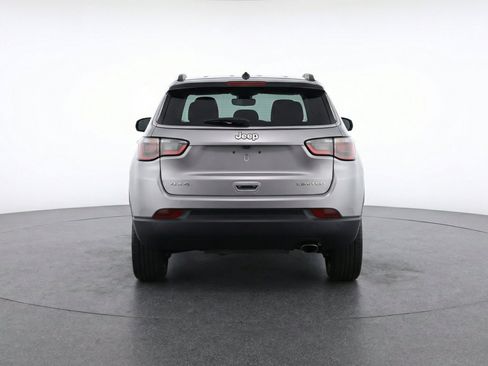 Used 2025 Jeep Compass Trailhawk AWD/4WD image 7