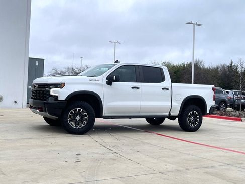 Used 2022 Chevrolet Silverado 1500 ZR2 image 1