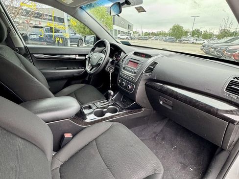 Used 2015 Kia Sorento LX FWD image 15