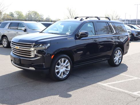Used 2024 Chevrolet Tahoe High Country w/ Premium Package image 5