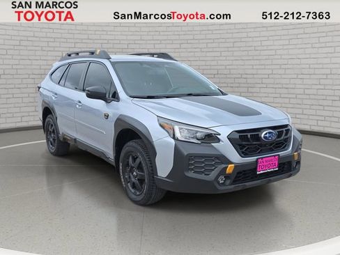 Used 2025 Subaru Outback Wilderness AWD/4WD image 3