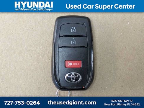 Used 2025 Toyota Tacoma SR RWD image 33