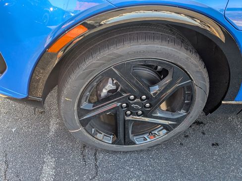 New 2026 Chevrolet Equinox EV RS image 11