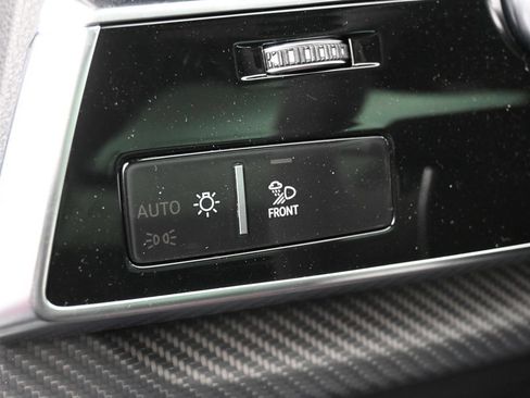 Used 2026 Audi RS Q8 performance AWD/4WD image 18