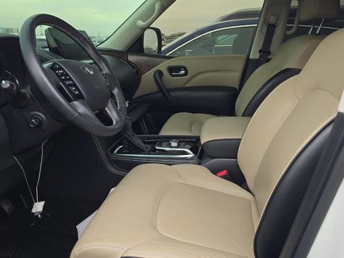 Used 2024 INFINITI QX80 Premium Select w/ Cargo Package image 16