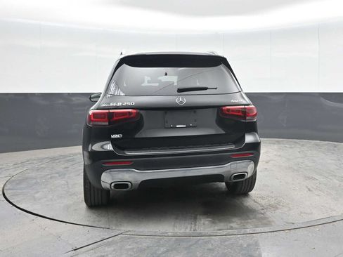 Used 2021 Mercedes-Benz GLB 250 4MATIC image 10