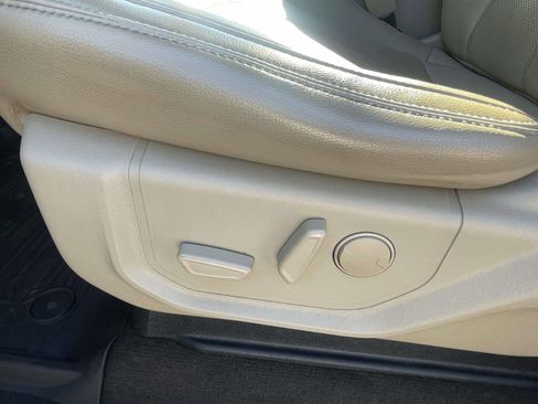 Used 2019 Ford F150 Lariat w/ Equipment Group 502A Luxury image 15