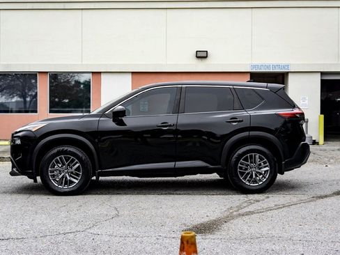 Used 2022 Nissan Rogue S image 8