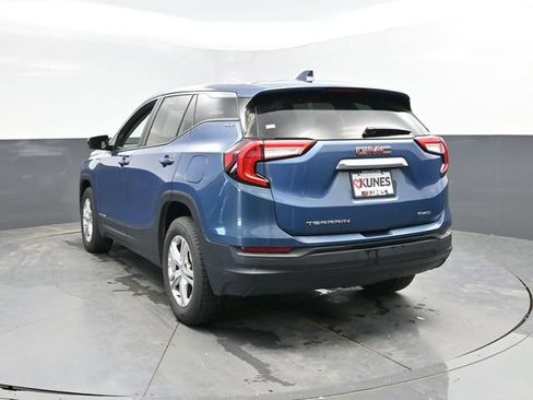 Used 2024 GMC Terrain SLE AWD/4WD image 12