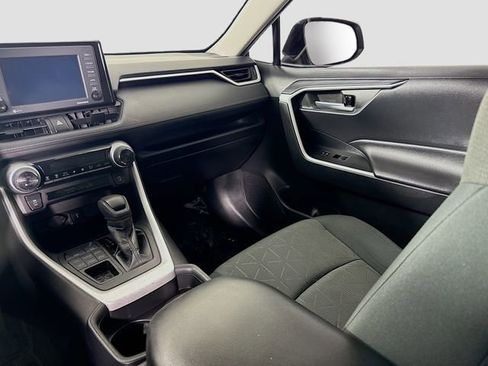 Certified 2021 Toyota RAV4 XLE w/ Carpet Mat Package (TMS) image 21