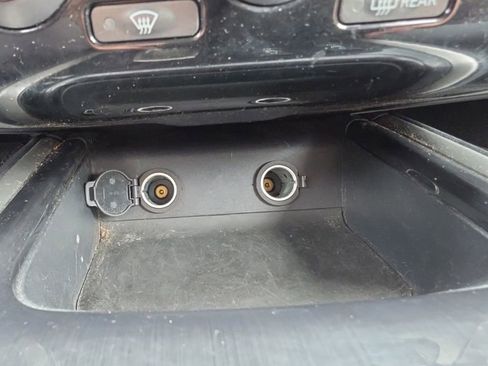 Used 2017 Nissan Pathfinder SV AWD/4WD image 19