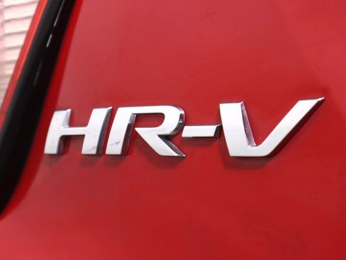 Used 2017 Honda HR-V LX image 30