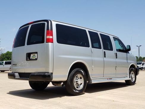 Used 2016 Chevrolet Express 2500 LS RWD image 6