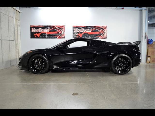 Used 2024 Chevrolet Corvette Z06 RWD image 24