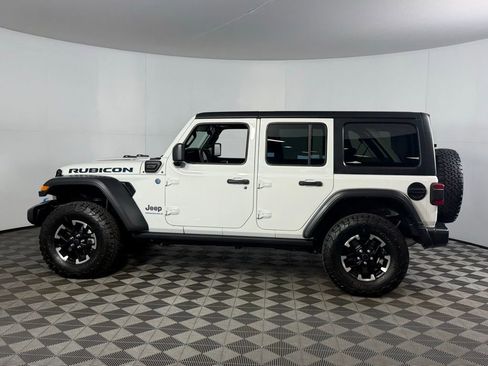 Certified 2025 Jeep Wrangler Unlimited Rubicon 4xe w/ Convenience Group AWD/4WD image 8