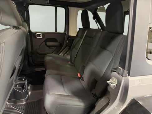 Used 2020 Jeep Wrangler Unlimited Sport AWD/4WD image 20