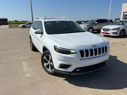 Used 2021 Jeep Cherokee Limited w/ Elite Package image 2