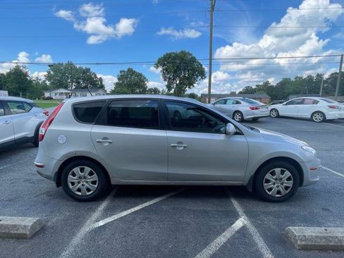 Used 2012 Hyundai Elantra GLS FWD image 5