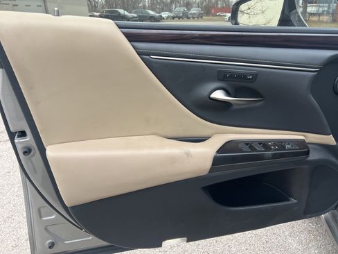 Used 2019 Lexus ES 350 image 10