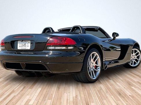 Used 2005 Dodge Viper SRT-10 RWD image 2