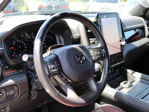 Used 2025 RAM 1500 Limited AWD/4WD image 21