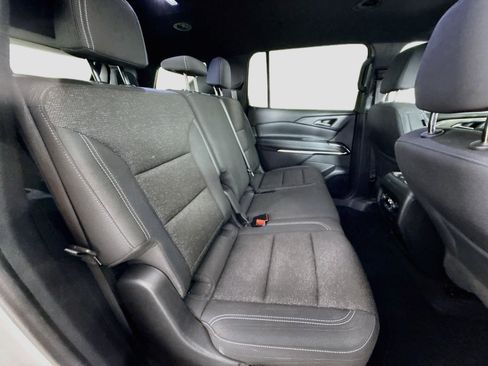 Used 2024 Chevrolet Traverse LT FWD image 29