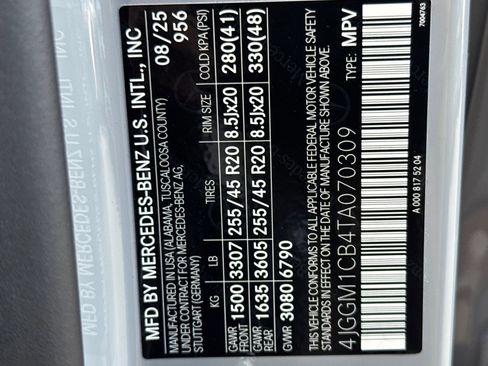 New 2026 Mercedes-Benz EQE 320 4MATIC SUV image 19