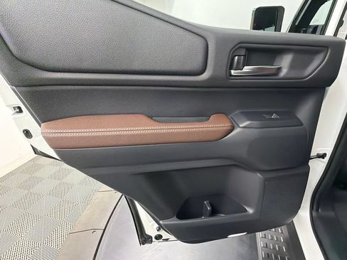 Used 2027 Toyota Land Cruiser AWD/4WD image 39
