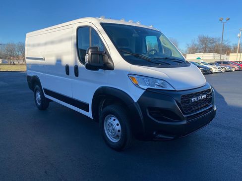 Used 2023 RAM ProMaster 2500 image 3