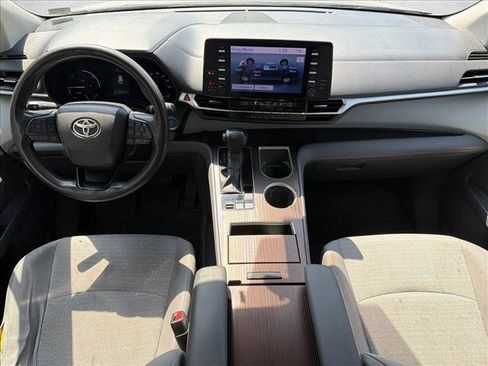 Used 2022 Toyota Sienna LE AWD/4WD image 23