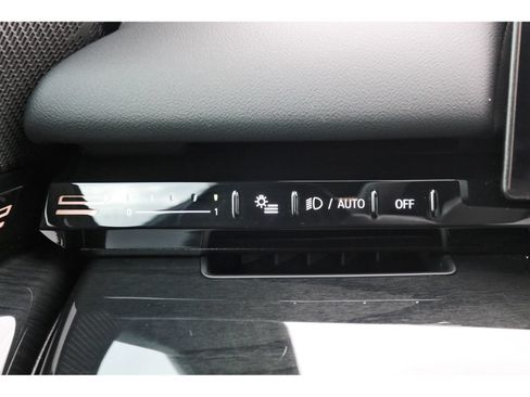 Used 2024 BMW 530i w/ Premium Package RWD image 22