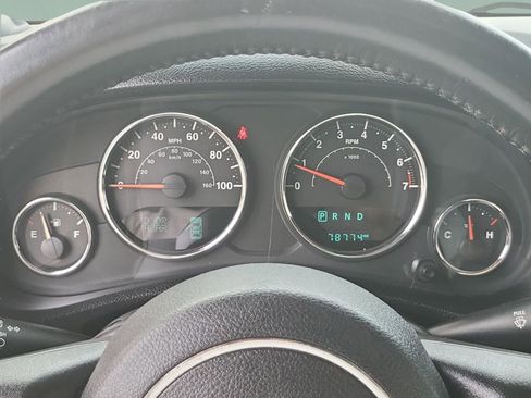 Used 2017 Jeep Wrangler Sahara w/ Connectivity Group image 20