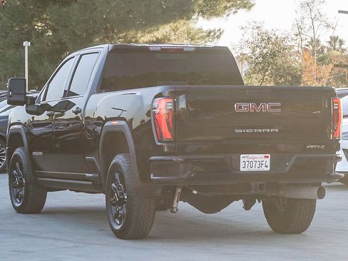 Used 2025 GMC Sierra 2500 AT4 w/ AT4 Premium Plus Package image 2