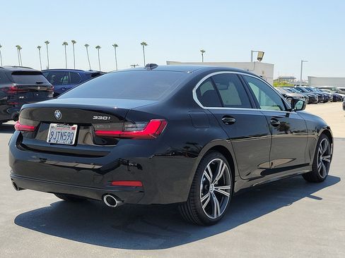 Used 2024 BMW 330i Sedan w/ Premium Package RWD image 3