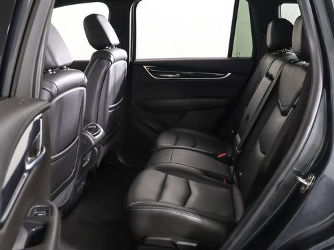 Used 2022 Cadillac XT6 Premium Luxury image 32