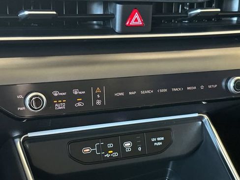 Used 2026 Kia Carnival SX Prestige FWD image 20