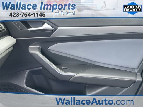 Certified 2025 Volkswagen Jetta SE image 19